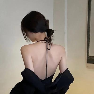 冰淇淋与雨声